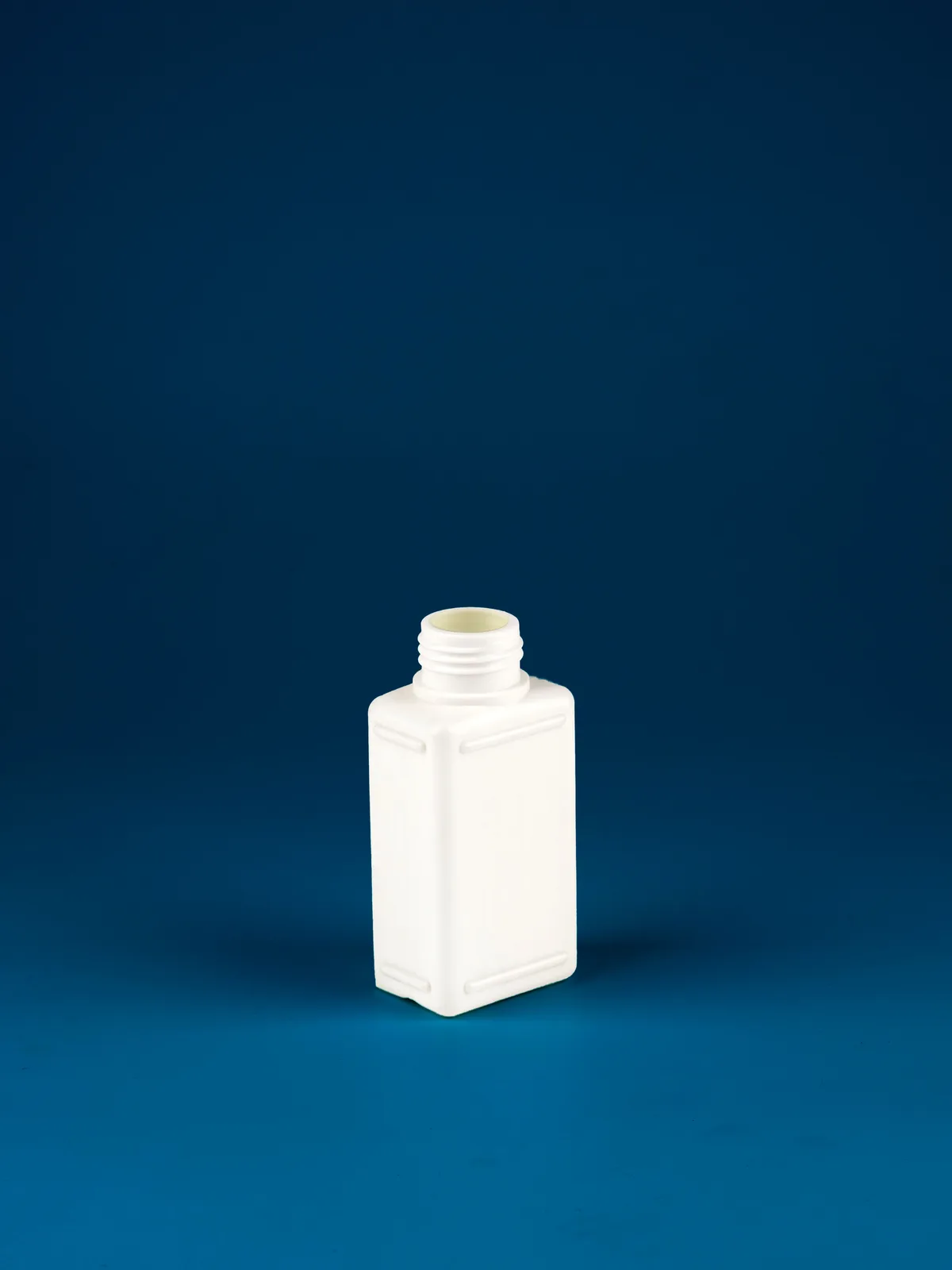 S100 plastic container