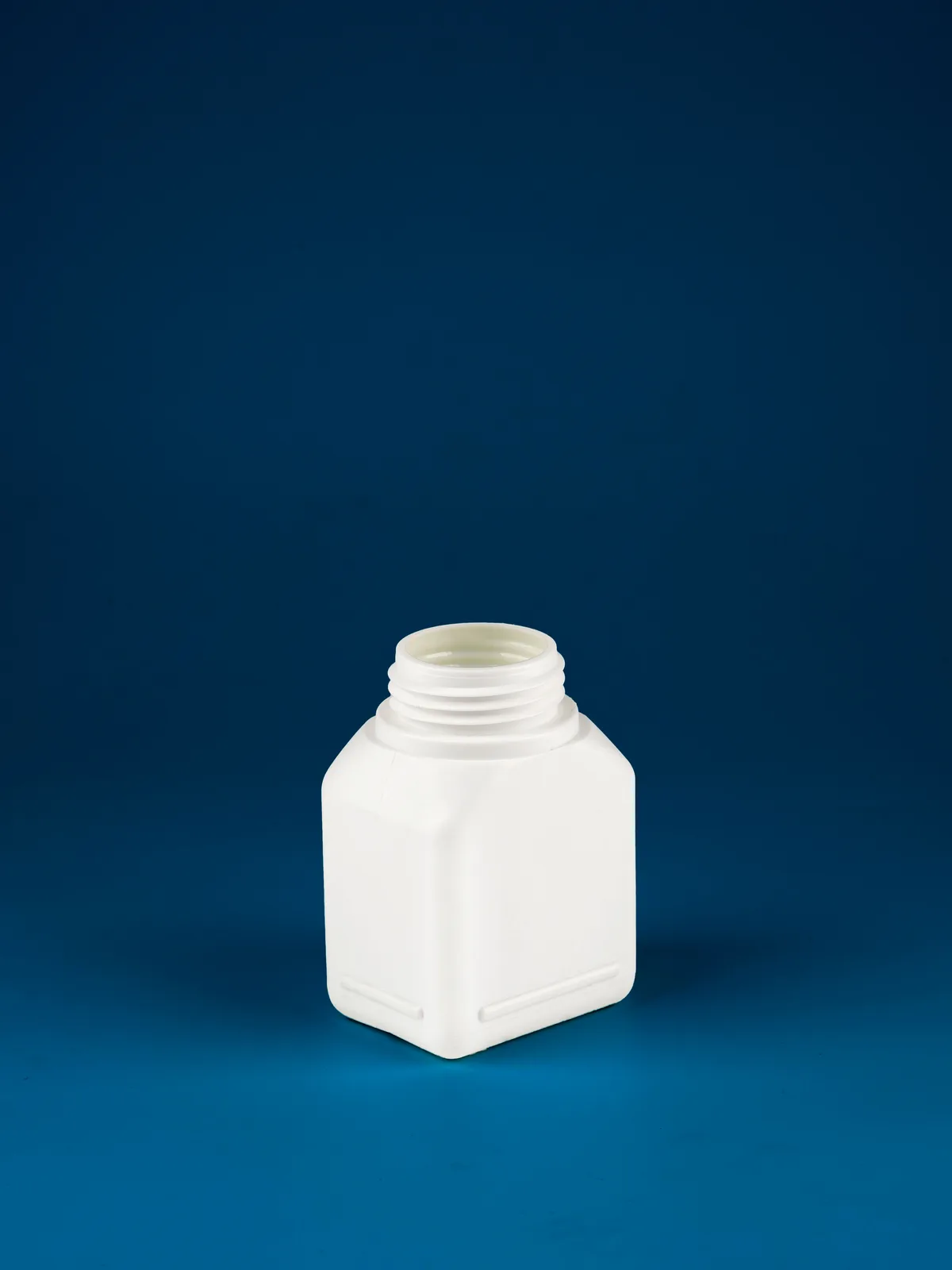 S250 plastic container